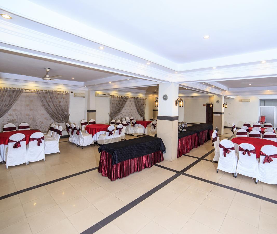 Shelton Hotel Равалпинди Экстерьер фото
