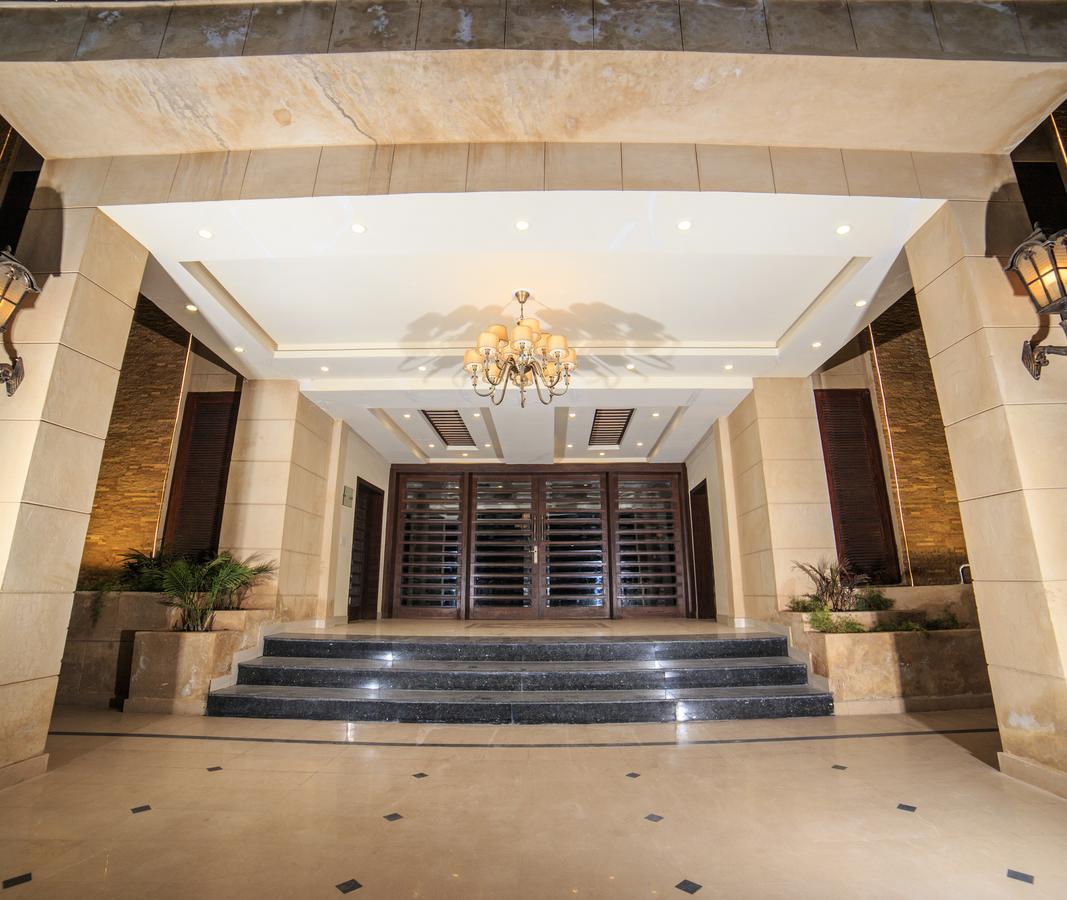 Shelton Hotel Равалпинди Экстерьер фото